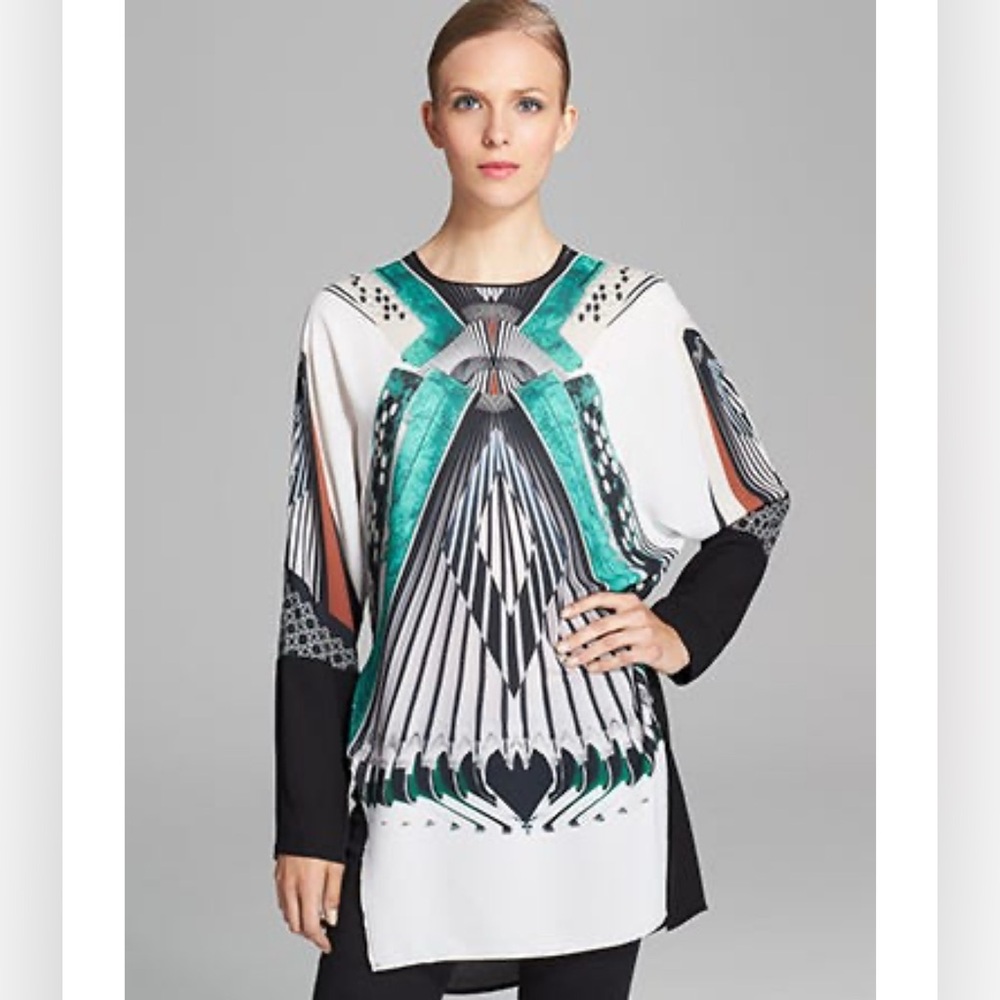 Clover Canyon Geometric Long Sleeve Tunic long side vents Green, Black and White